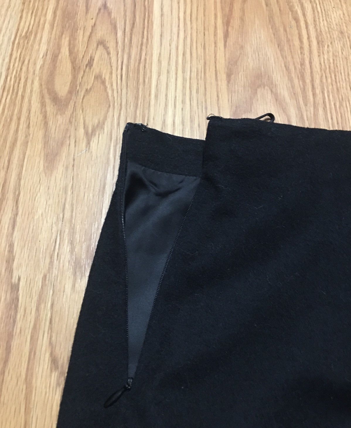 Versace × Vintage Gianni Versace Couture Vintage Black Wool Skirt Size 12 Size 34" / US 12 / IT 48 - 7 Thumbnail