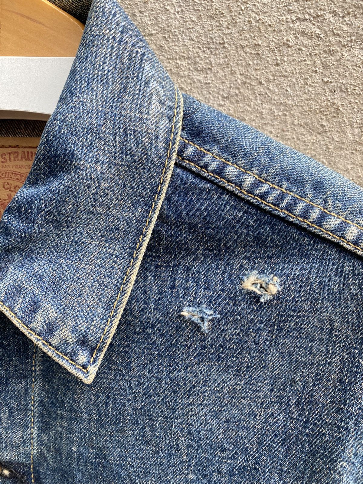 Levi's × Levi's Vintage Clothing × Vintage size 40 vintage levi's 71557 big E trucker denime jakcet Size US L / EU 52-54 / 3 - 4 Thumbnail