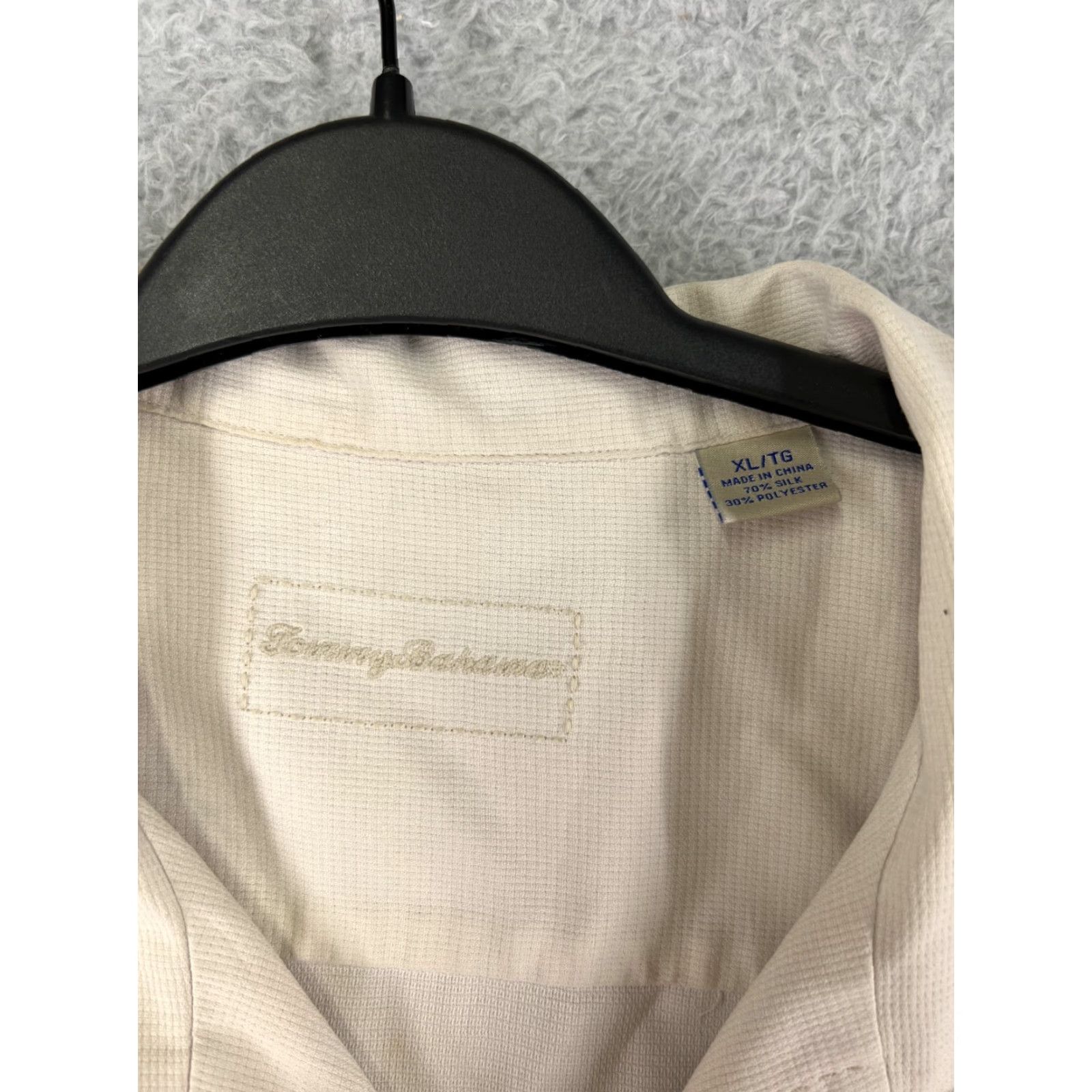 Tommy Bahama VINTAGE Tommy Bahama Shirt Men XL Beige Hawaiian Button Up Silk Blend Vacation Size US XL / EU 56 / 4 - 3 Thumbnail
