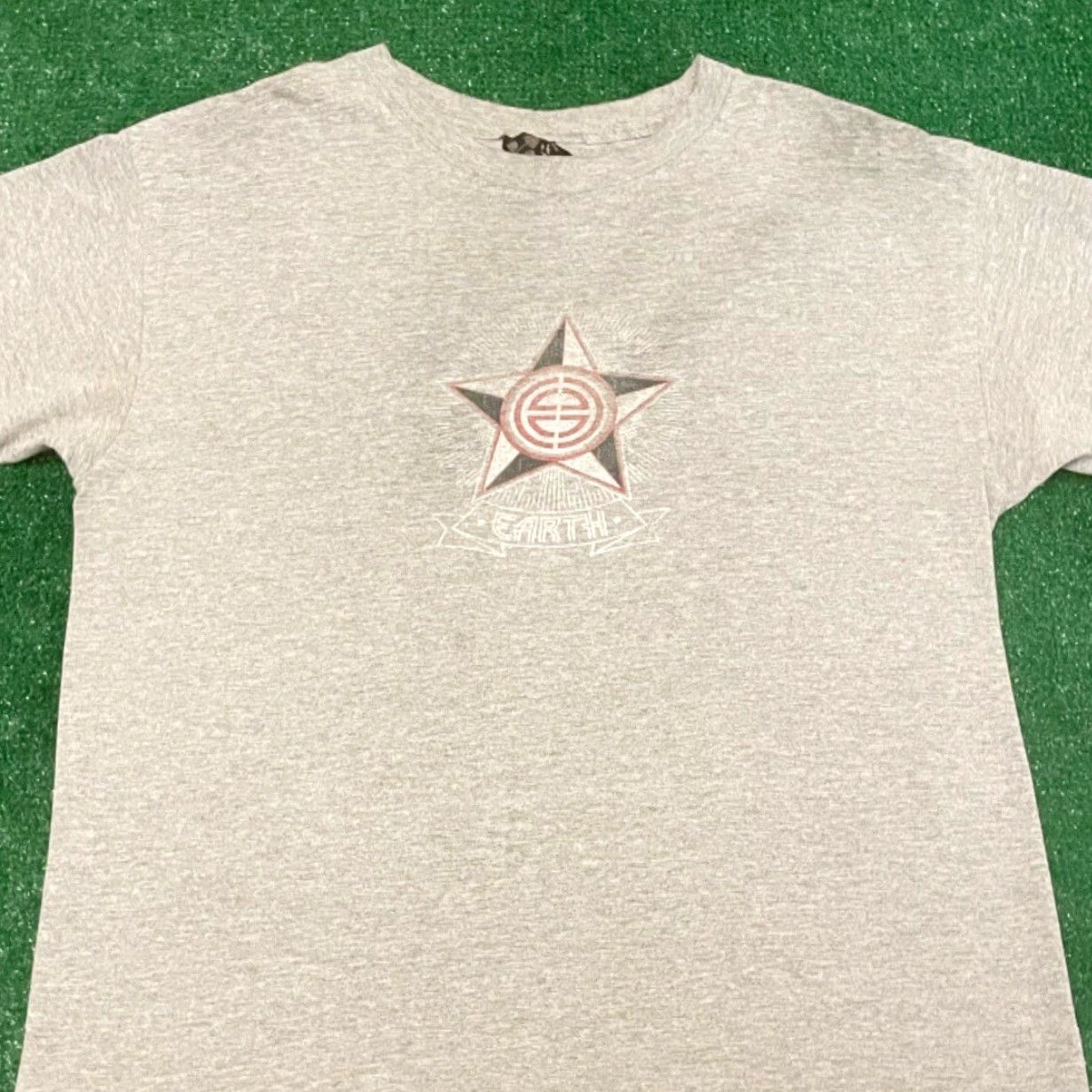 Vintage VINTAGE Earth Skateboards Skate Tee Logo VTG Shirt Mens Size M Gray 90s Skater Punk Grunge Y2k Hip Hop Logo shirt Mens Size US M / EU 48-50 / 2 - 4 Thumbnail
