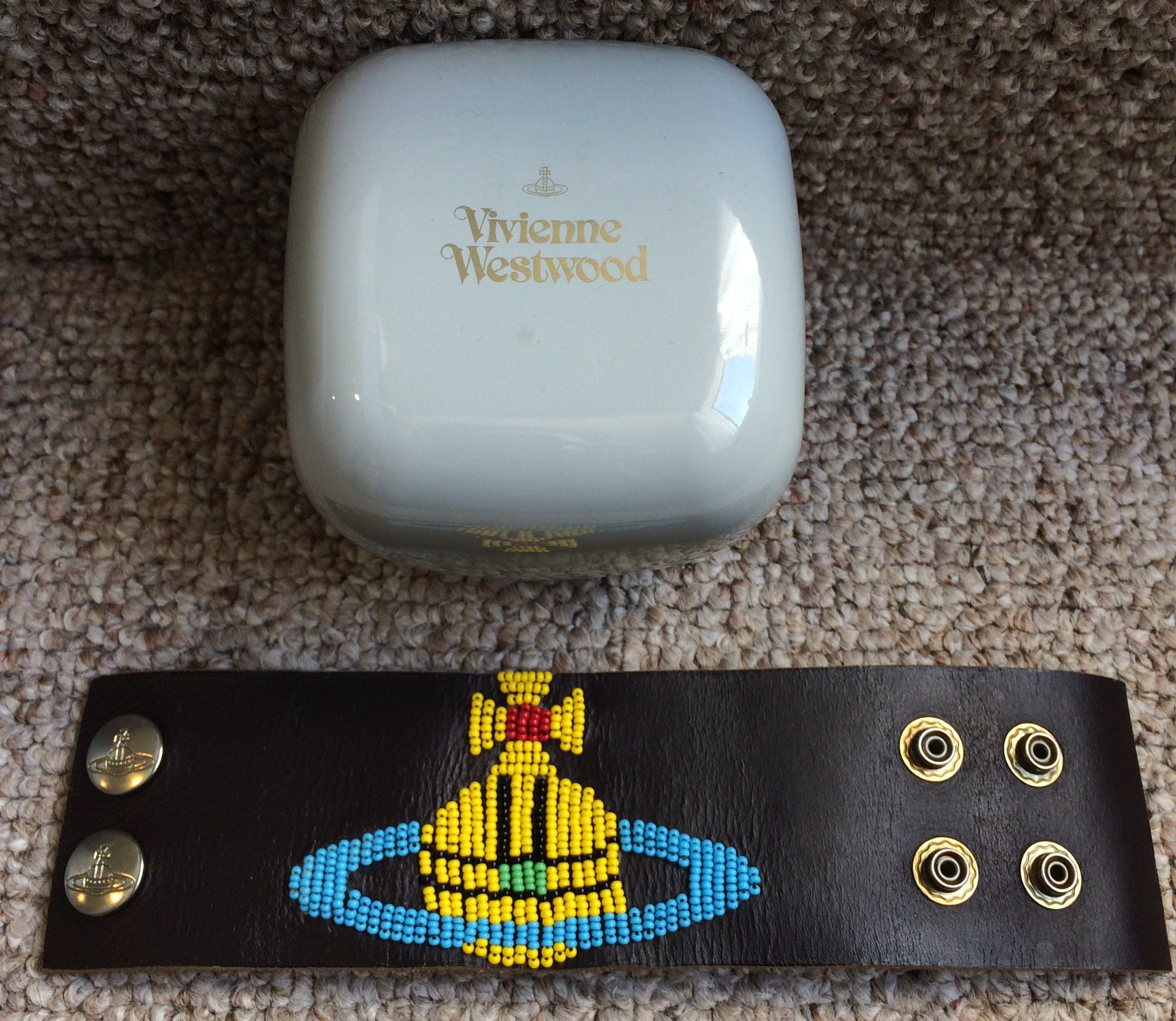 Vivienne Westwood S/S 2010 Vivienne Westwood Beaded Orb Bracelet + Case Size ONE SIZE - 3 Thumbnail