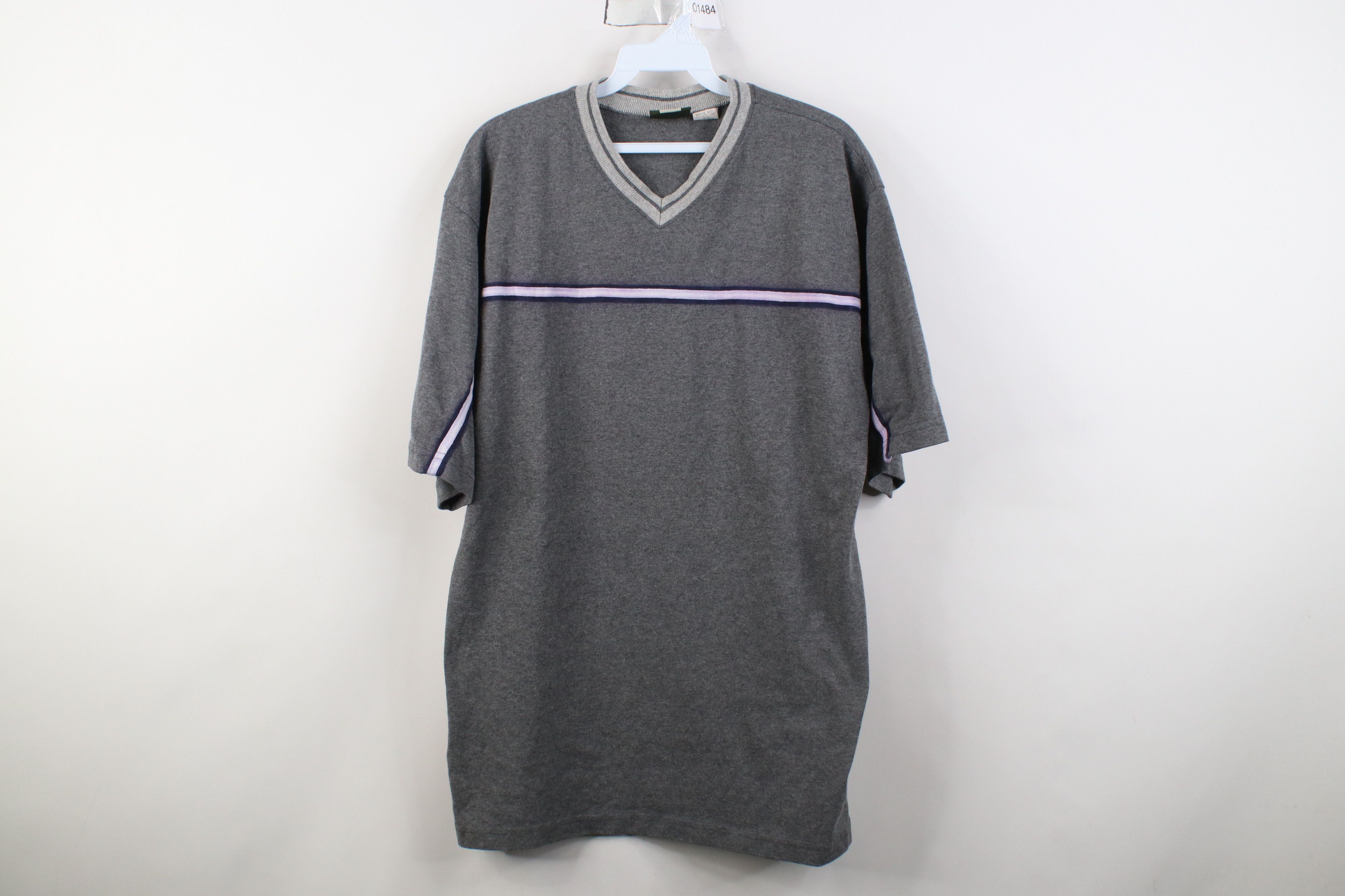 Vintage Vintage 90s Streetwear Short Sleeve V-Neck T-Shirt Gray USA Size US M / EU 48-50 / 2 - 1 Thumbnail