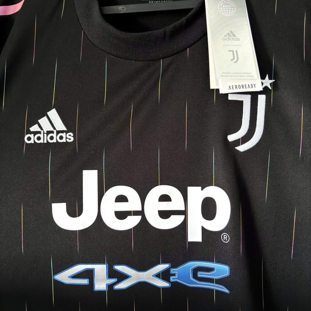 Adidas 2021 2022 NEW Ronaldo Juventus Adidas Away Kit Soccer Jersey Size US L / EU 52-54 / 3 - 4 Thumbnail