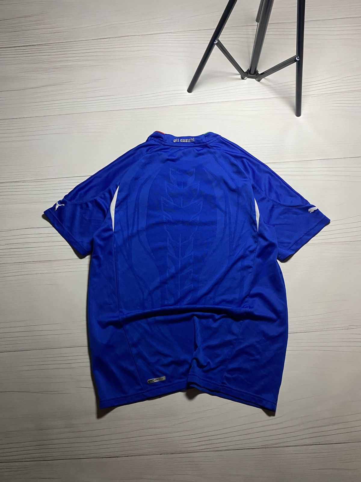 Puma × Vintage Vintage Italy 2010 home soccer football y2k t shirt Jersey Size US S / EU 44-46 / 1 - 2 Thumbnail