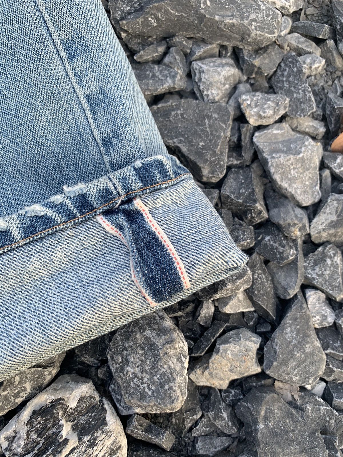 Levi's VINTAGE LEVI’S 502 BIG E SELVEDGE FADED DISTRESSED DENIM Size US 31 - 20 Thumbnail