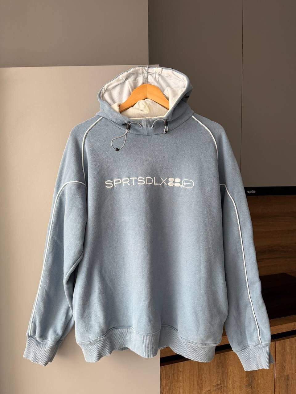 Nike Nike Sprtsdlx Embroidered Swoosh Big Logo Vintage Hoodie 90s Size US L / EU 52-54 / 3 - 1 Thumbnail