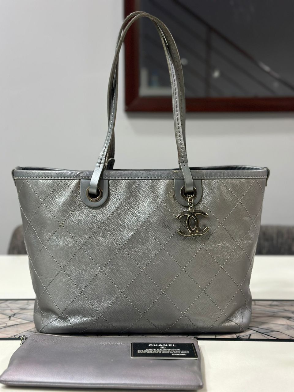 Chanel Authentic Chanel Metallase Caviar Tote Bag Size ONE SIZE - 23 Thumbnail
