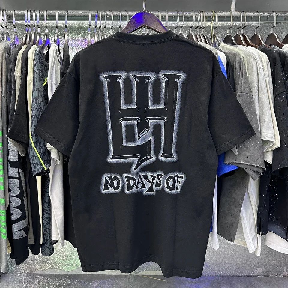 Japanese Brand Black panther rhinestone design short sleeve shirt print Size US S / EU 44-46 / 1 - 2 Thumbnail