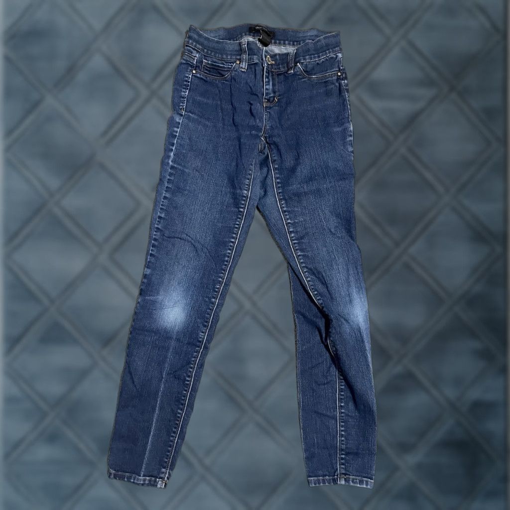 White House Black Market White House Black Market Jeans Womens XS Blue Low Rise Skinny Denim Distres Size 26" / US 2 / IT 38 - 1 Thumbnail