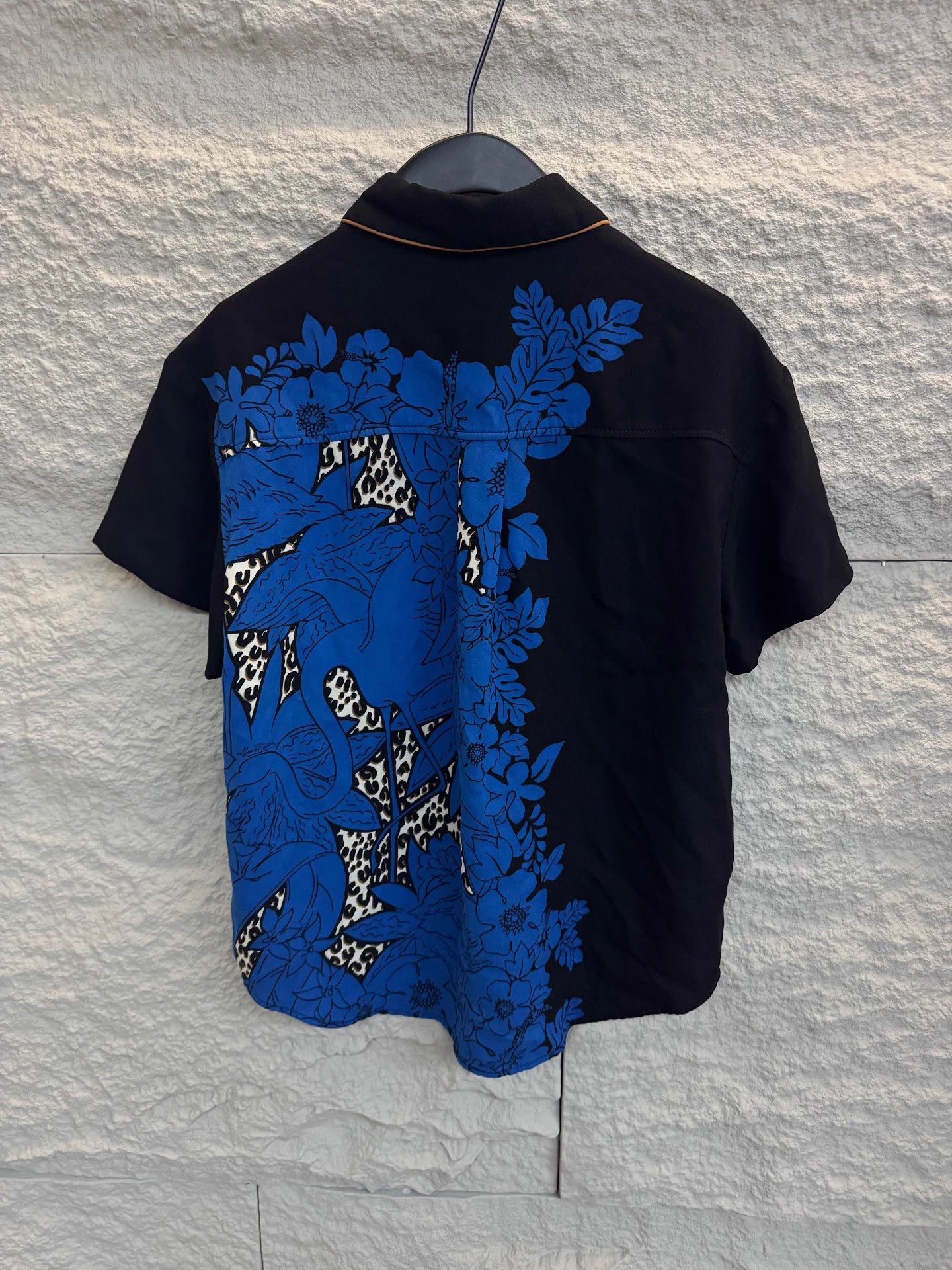 Louis Vuitton Louis Vuitton Blue Black Color Block SS Shirt Size XS / US 0-2 / IT 36-38 - 2 Thumbnail