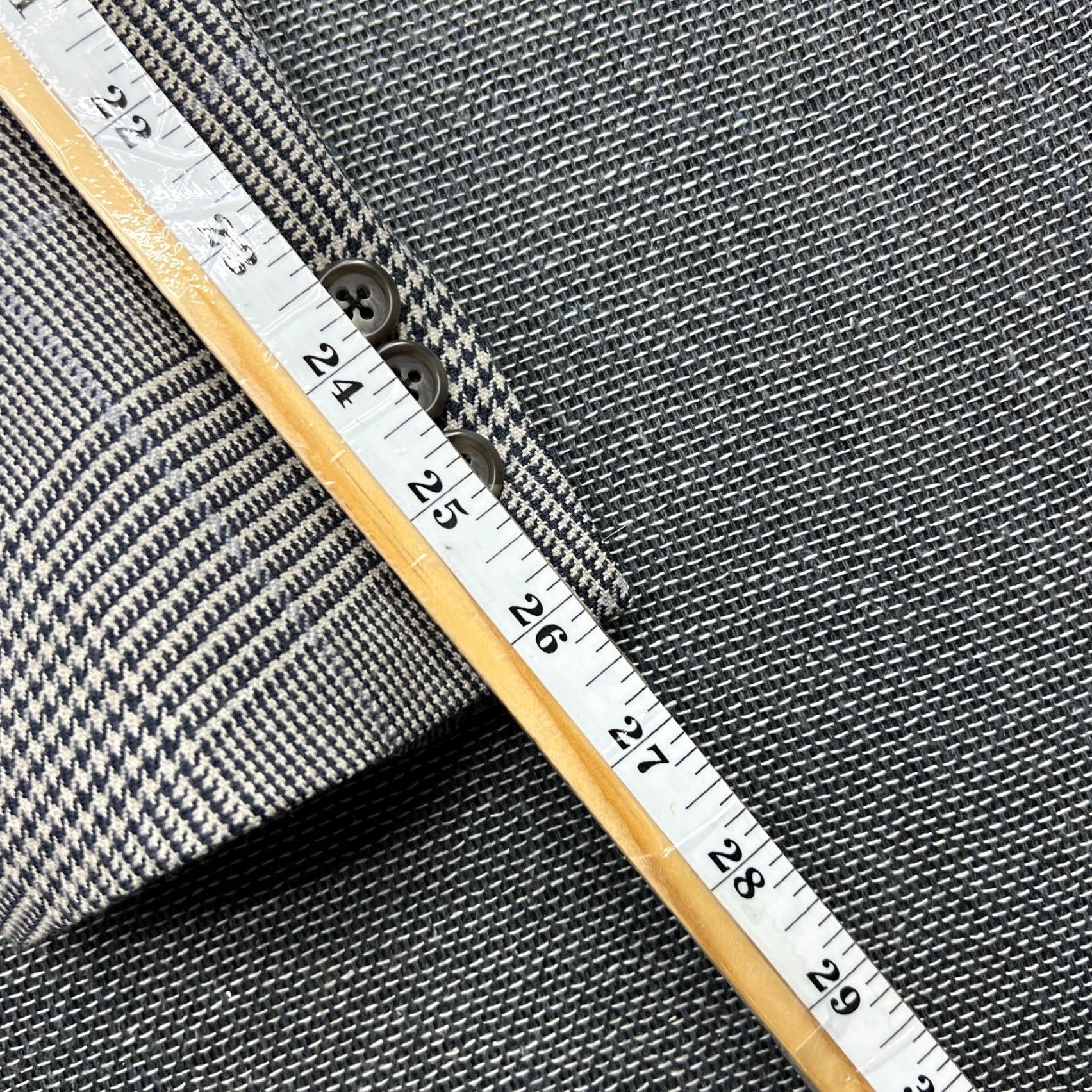 Corneliani Corneliani Blazer Jacket Mens 43R Virgin Wool Gray Plaid Italy Regular Size 43R Blazer Mens Wool Gray Plaid Italy Size 46R - 6 Thumbnail