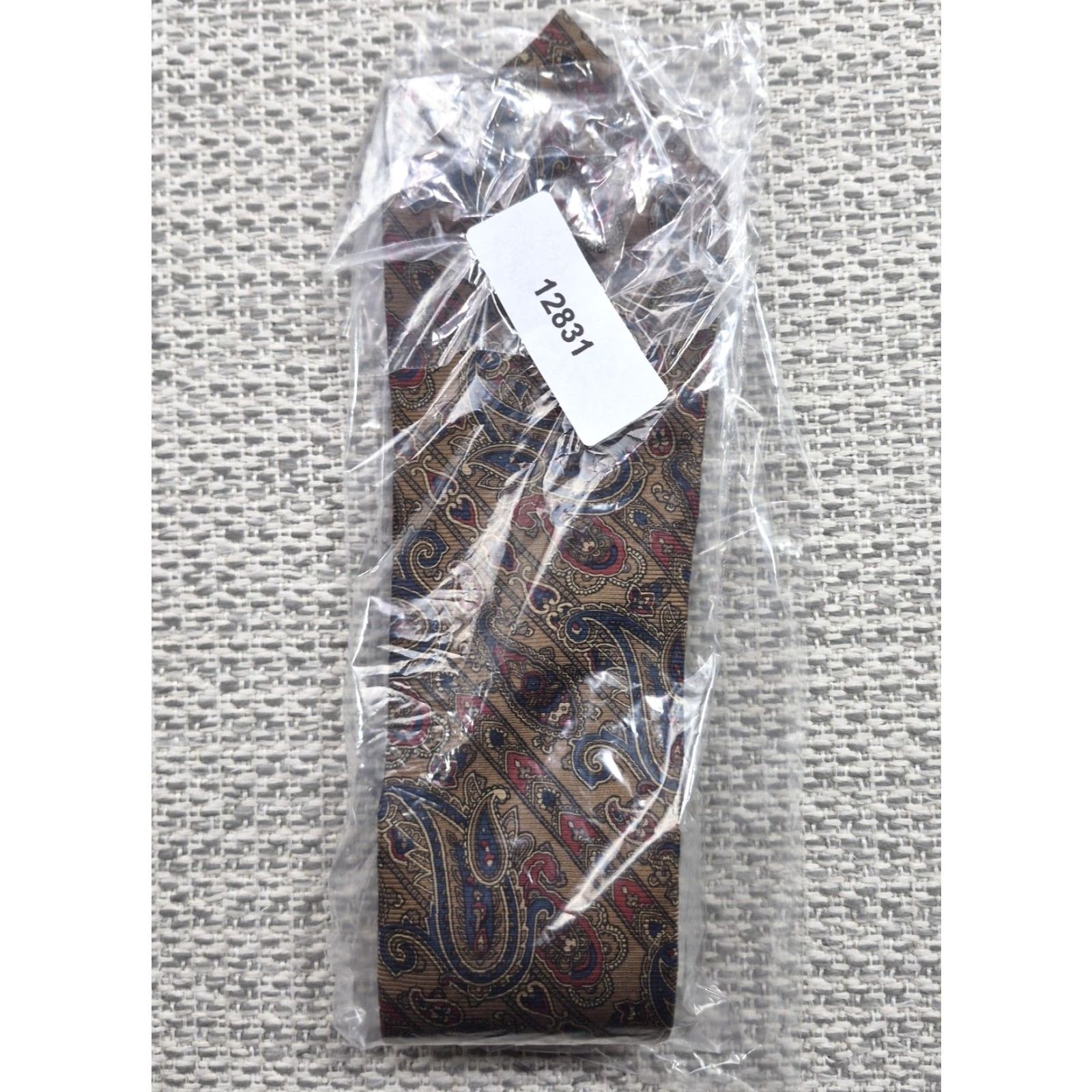 Vintage VINTAGE Don Loper Beverly Hills Neck Tie Mens One Size Paisley 100% Silk Classic Necktie Shirt Tie Accessories Mens Size ONE SIZE - 8 Thumbnail