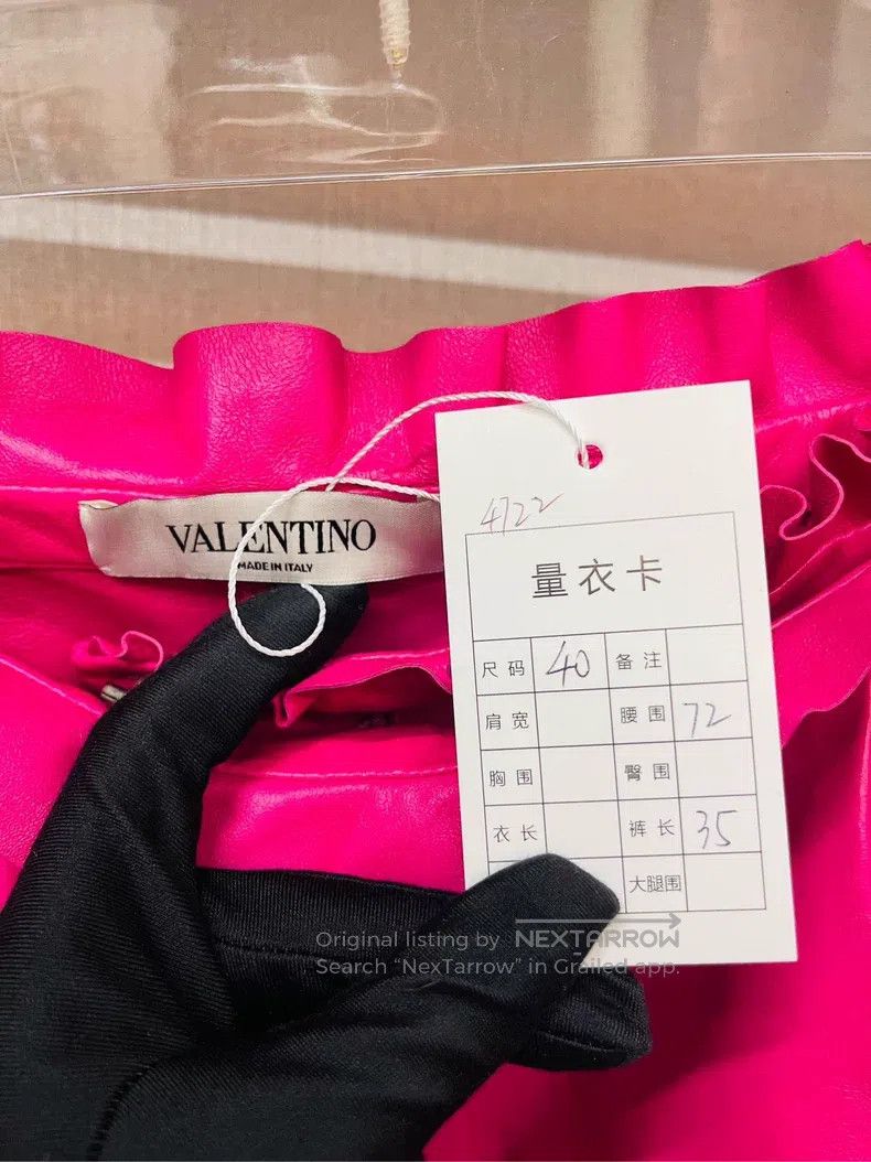 Valentino Valentino Flower-trimmed leather shorts Size 26" / US 2 / IT 38 - 2 Thumbnail