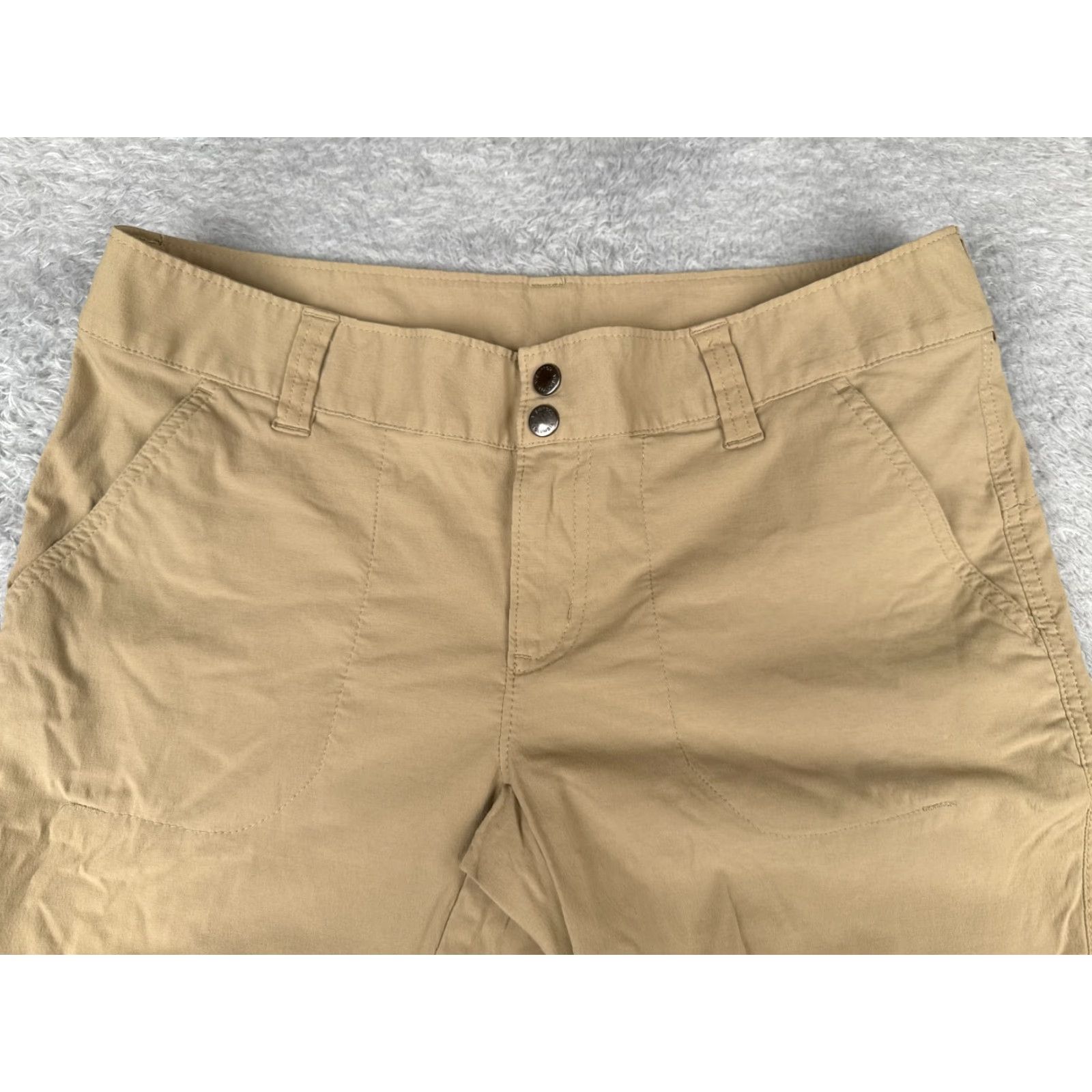 Vintage Columbia Pants Womens Beige Nylon Capri 34x18 Regular Stretch 10 Casual Capris, Travel, Workwear Womens, 18in Inseam, Flat Front, Machine Washable Size 32" / US 10 / IT 46 - 4 Thumbnail