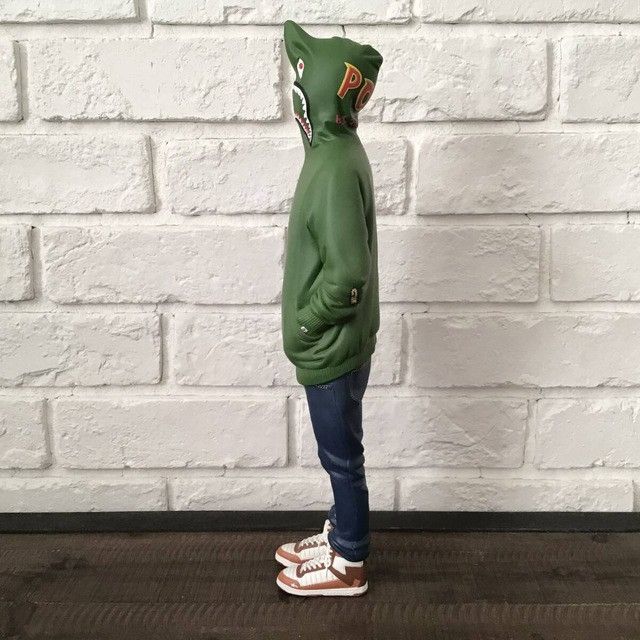 Bape × Nigo 2009 BAPE Teriyaki Alien Shark Hoodie Figure APE NIGO Size ONE SIZE - 4 Thumbnail
