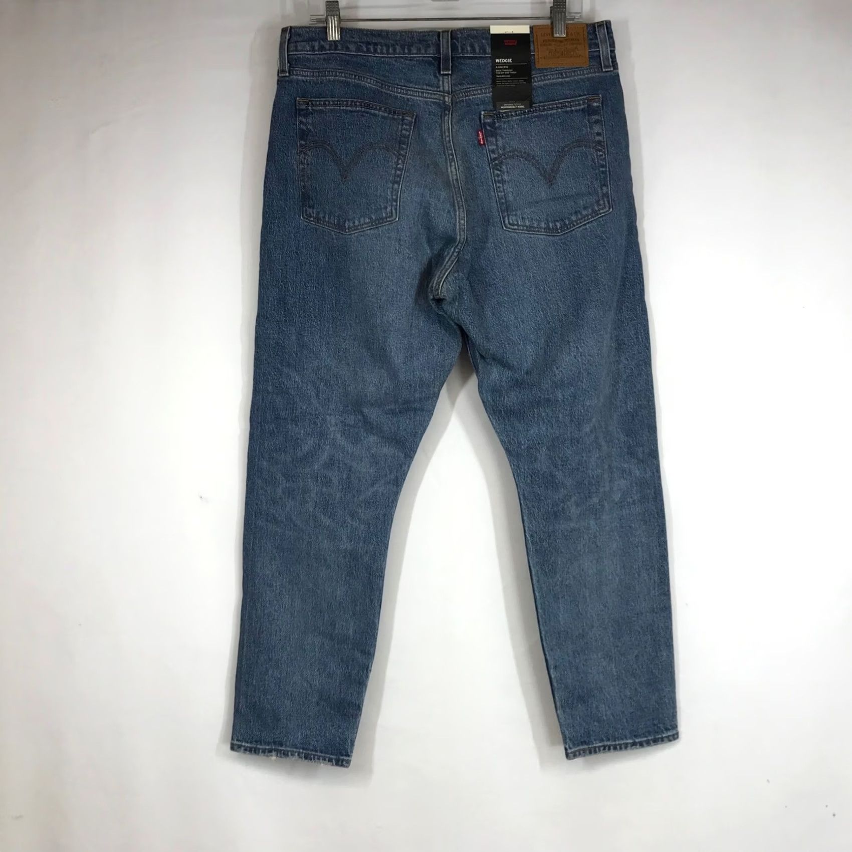 Vintage Levi's Premium Wedgie Fit Jeans High Rise Tapered Leg Medium Wash Blue 32 Womens Size 24" / US 00 / IT 34 - 4 Thumbnail