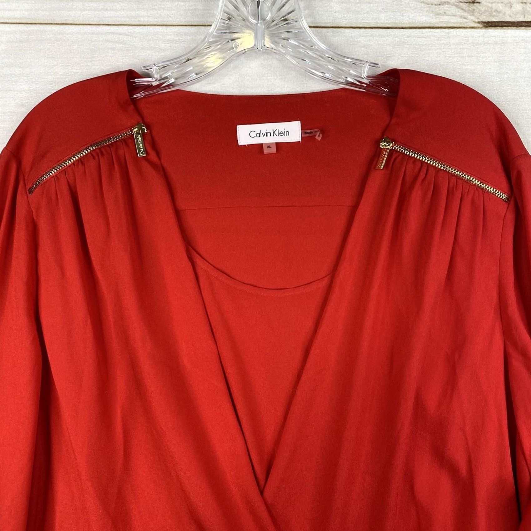 Calvin Klein Calvin Klein Womens Top XL Red Roll Tab Sleeve Surplice Tank Zipper Blouse Straighten: Professional, Classic, Designer, Business, Casual Size XL / US 12-14 / IT 48-50 - 4 Thumbnail