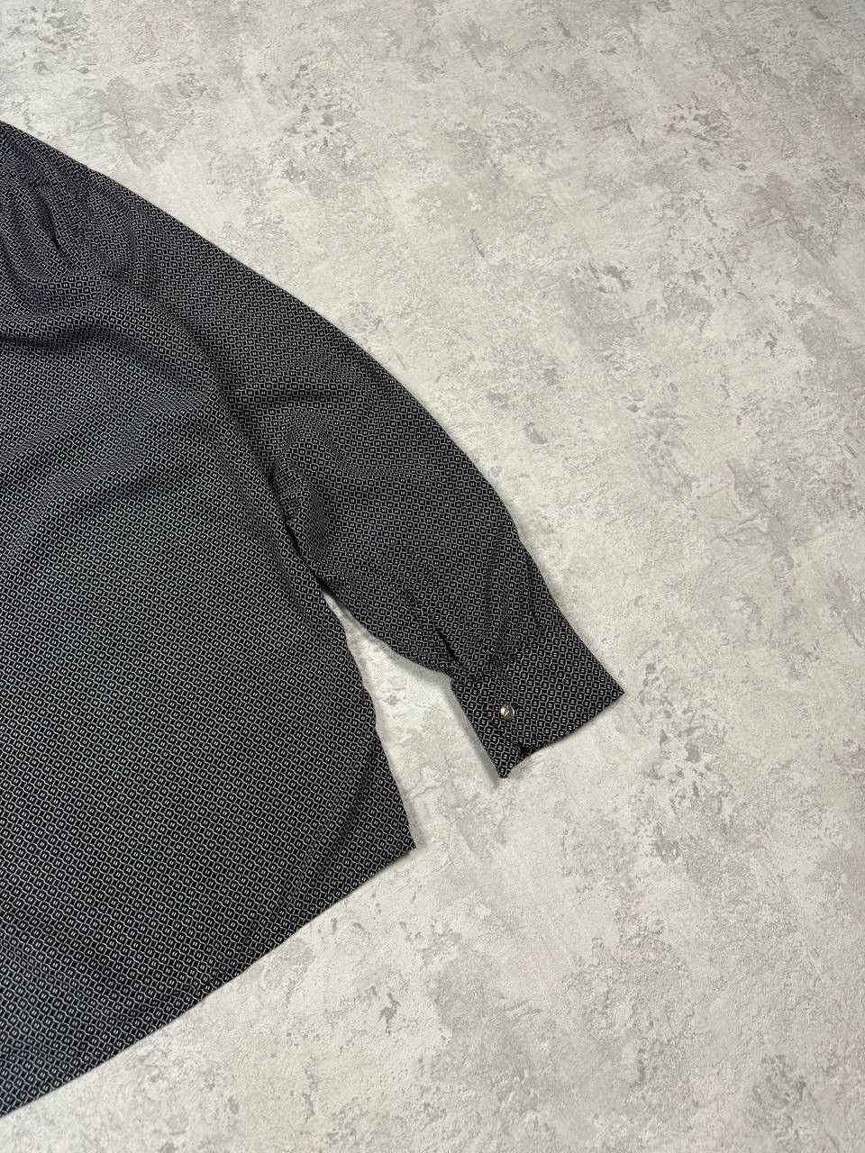 Versace Vintage Versace Jeans Couture Gray Geometric 3D Shirt Size US M / EU 48-50 / 2 - 13 Thumbnail