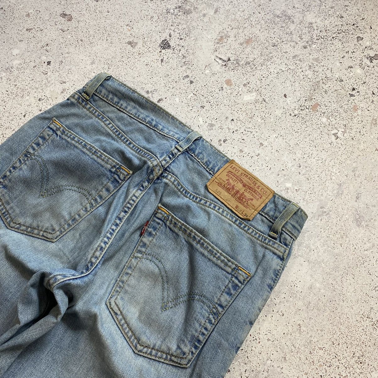 Levi's × Vintage Vintage Flared Denim Levi’s 525 Jeans Pants Baggy Fit Hype Size US 29 - 3 Thumbnail