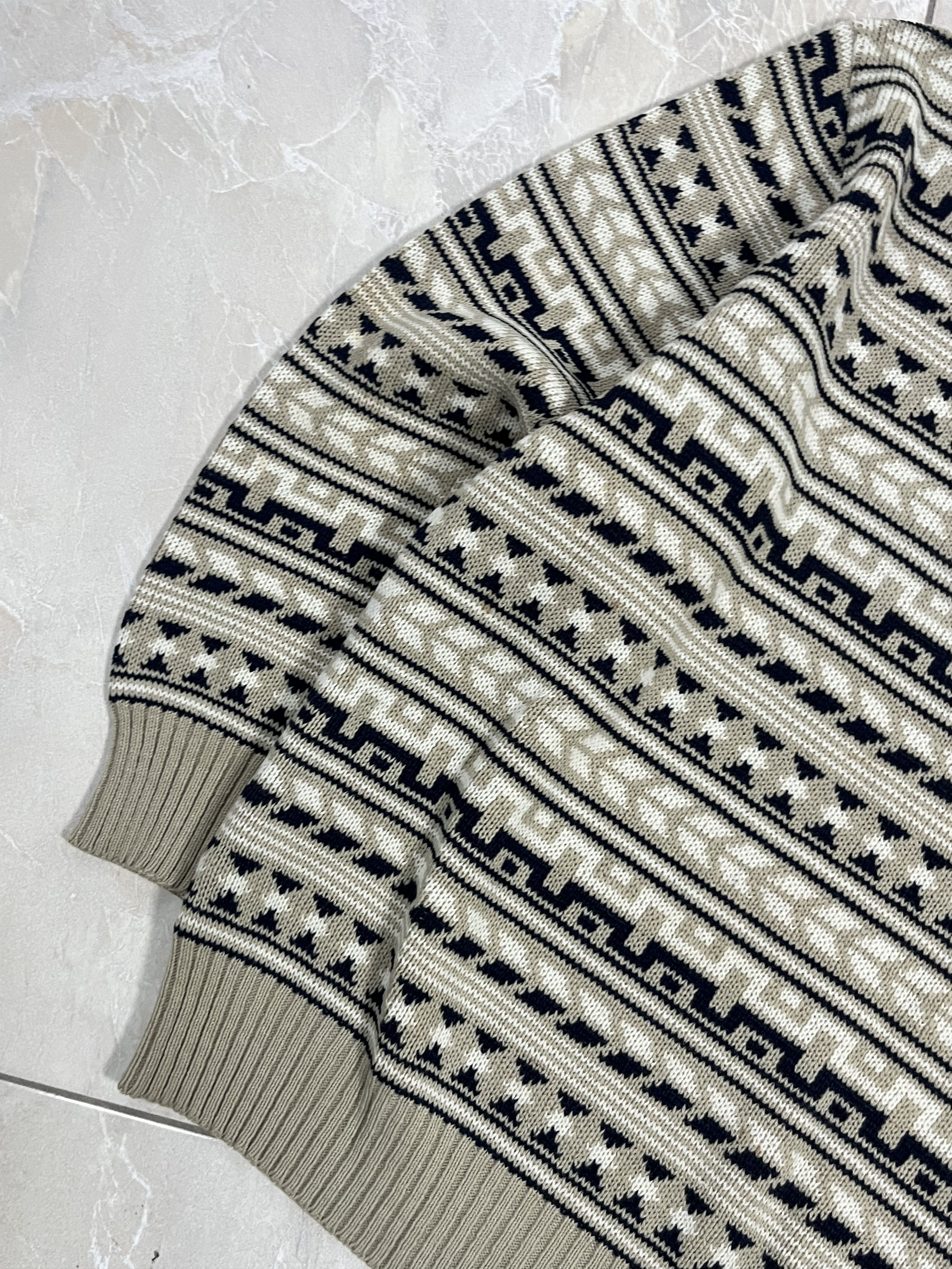 Lacoste Vintage Knitwear Lacoste Monogram 00SS MADE IN FRANCE Beige Size US L / EU 52-54 / 3 - 3 Thumbnail