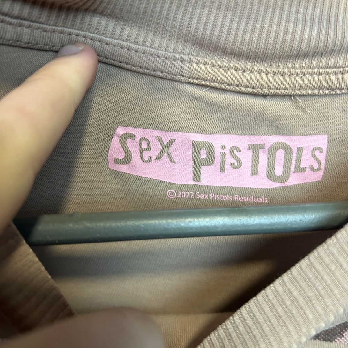 Band Tees Vintage Sex Pistols big logo rock band 2000’s tee size M Size US M / EU 48-50 / 2 - 6 Thumbnail