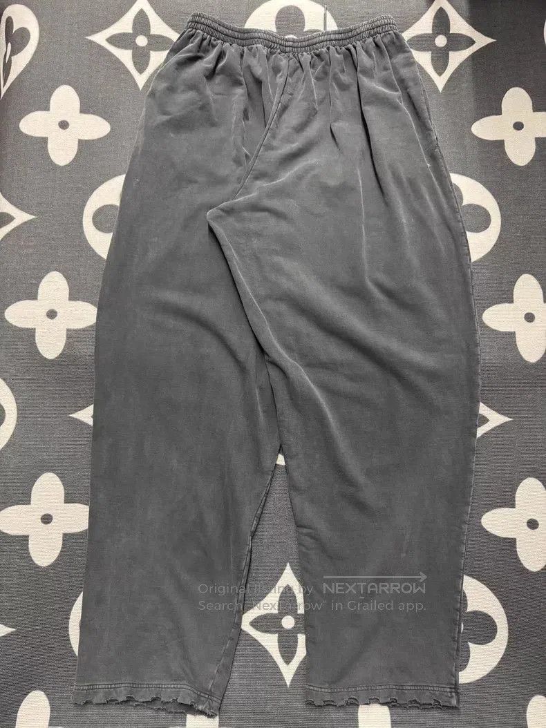 Balenciaga Balenciaga Black Distressed Print Pants. Size US 31 - 3 Thumbnail