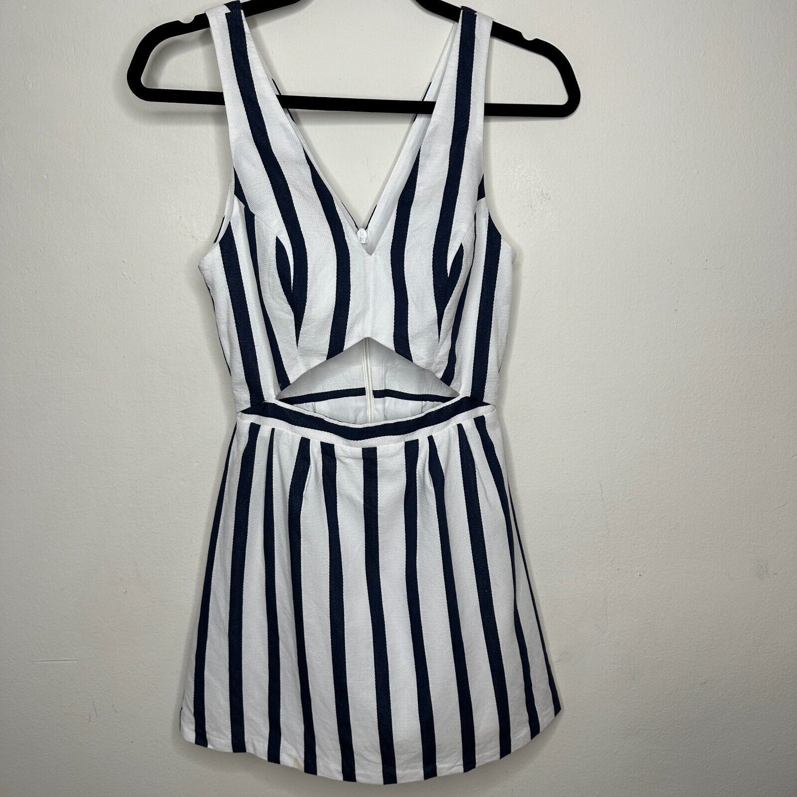 Topshop Topshop Navy White Stripe Waist Cutout VNeck Mini Dress 4 Size S / US 4 / IT 40 - 2 Thumbnail