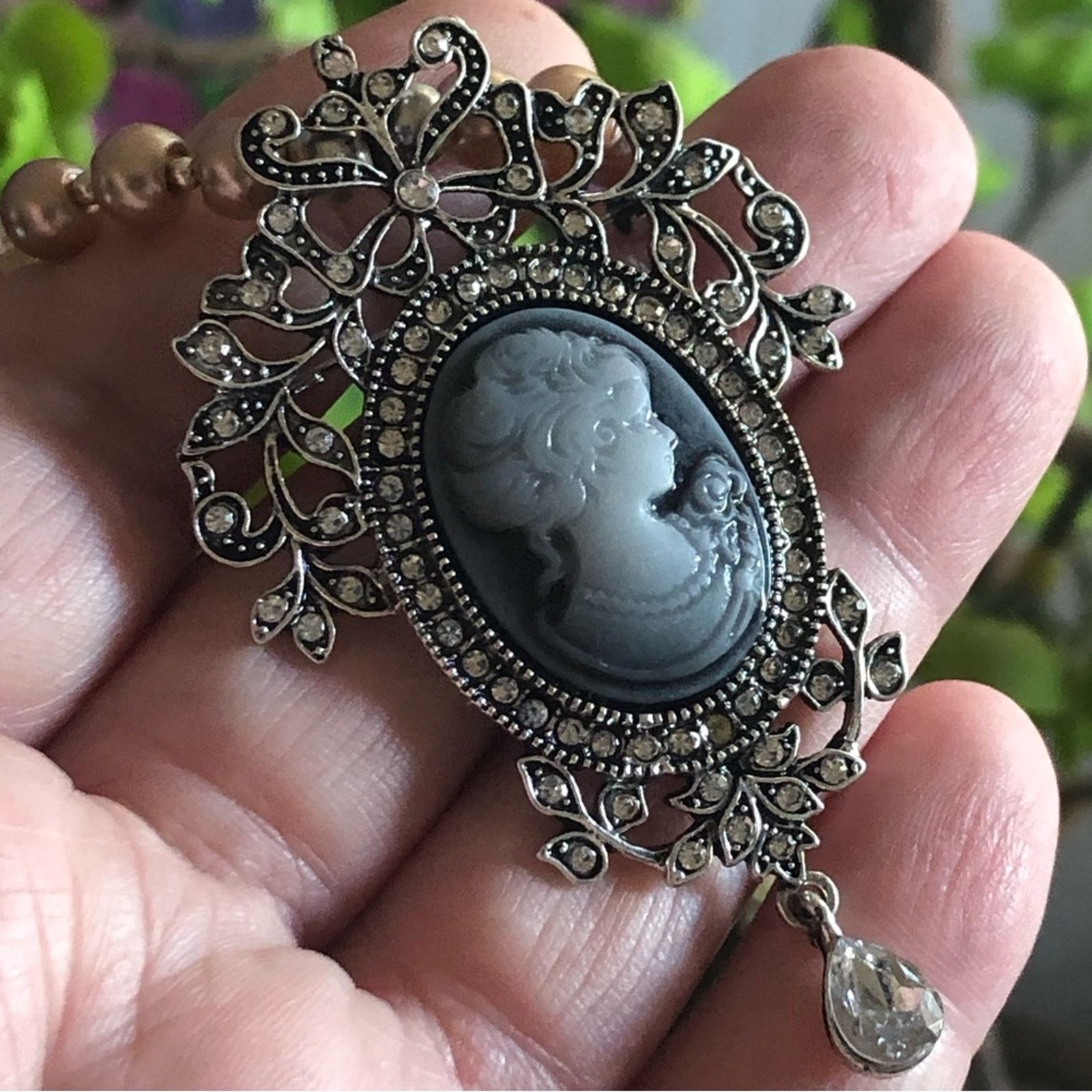 Handmade Handcrafted repurpose Victorian lady cameo Pearl necklace Size ONE SIZE - 11 Thumbnail