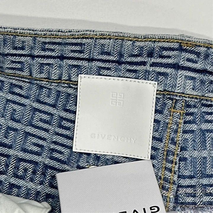 Givenchy Givenchy Givenchy Logo Print Casual Denim Shorts -2507 Size US 31 - 5 Thumbnail