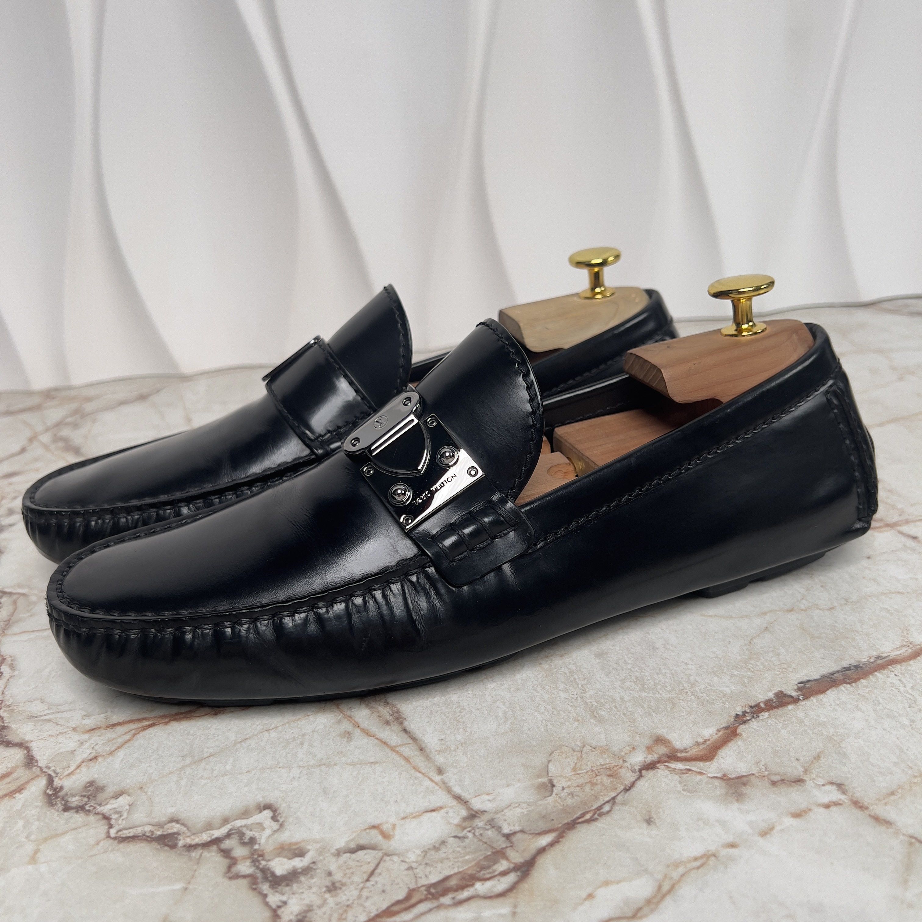 Louis Vuitton Authentic Racetrack Driving Moccasin Glazed  display picture 3