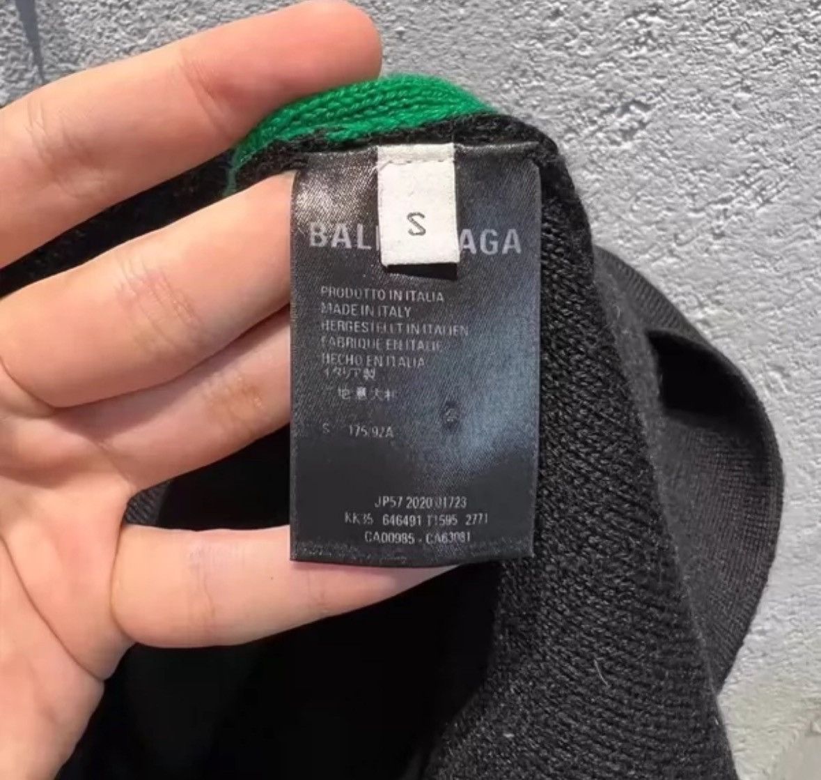 Balenciaga Balenciaga 7-language sweater2412-Nextarrow Size US S / EU 44-46 / 1 - 4 Thumbnail