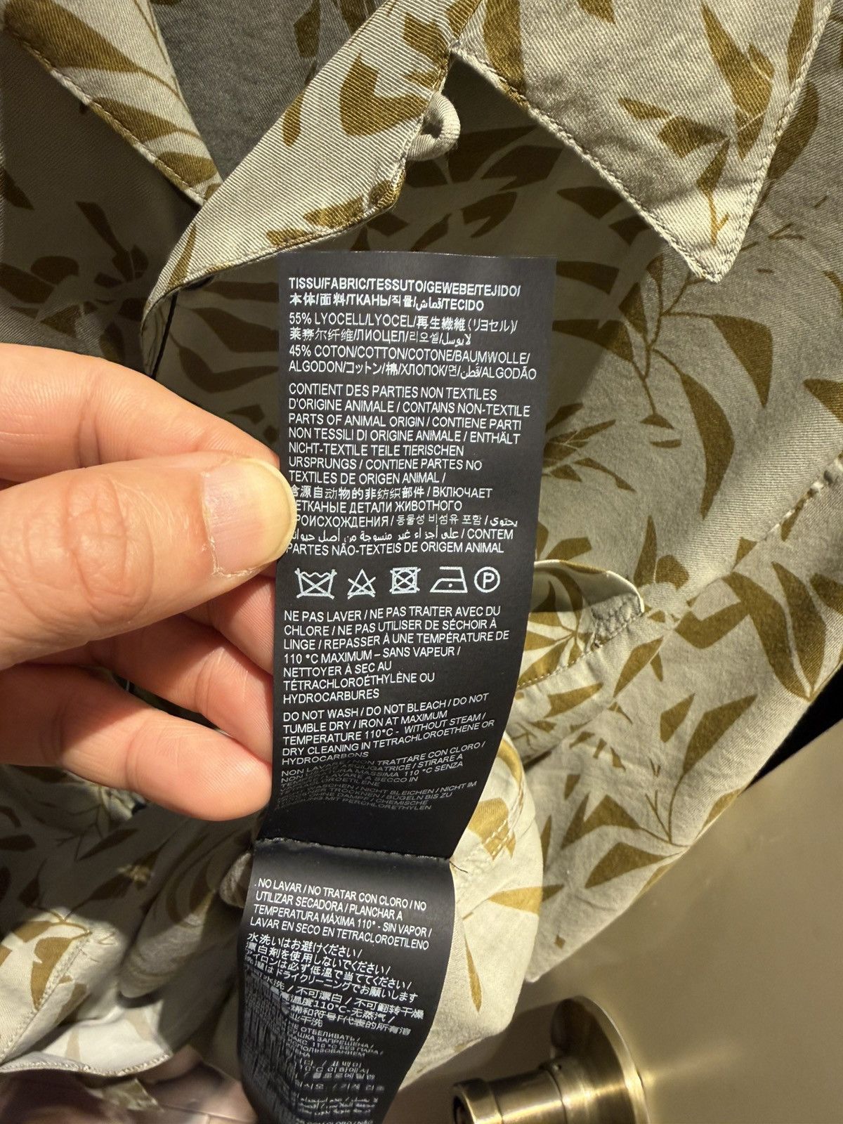 Saint Laurent Paris lyocell and cotton blend leaves print bowling shirt size L Size US L / EU 52-54 / 3 - 11 Thumbnail
