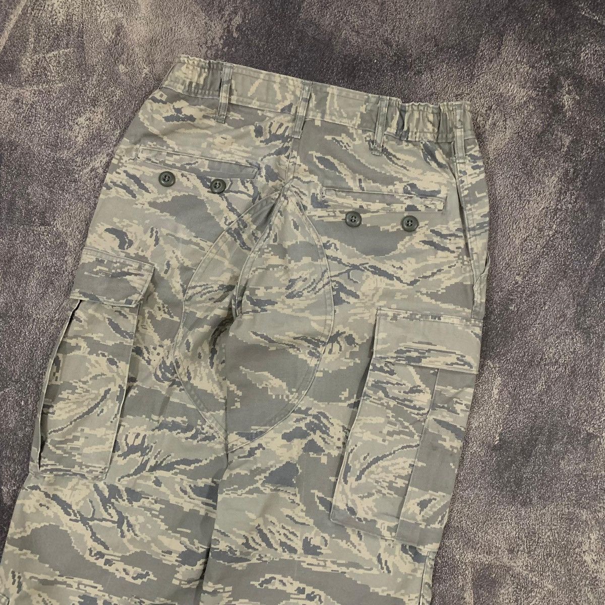Vintage Trousers Mans Military Cargo Pants Size US 32 / EU 48 - 4 Thumbnail