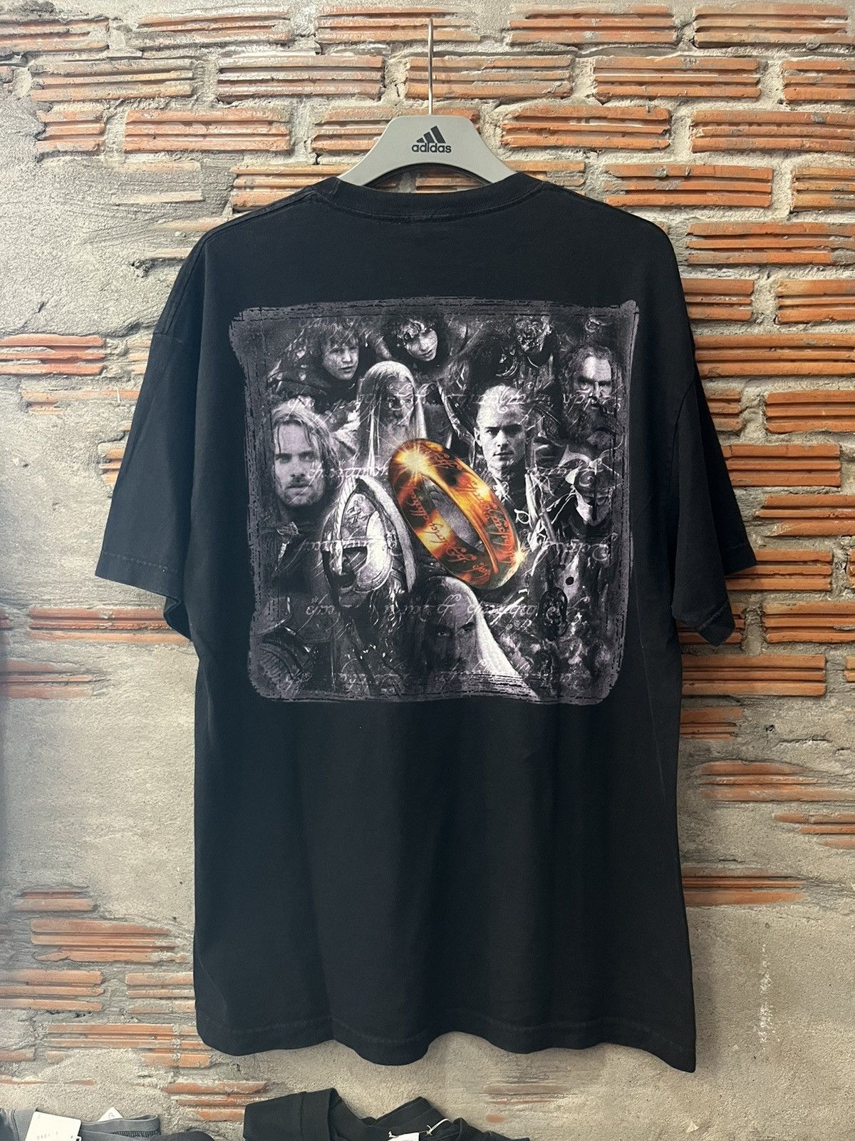 Vintage Vintage The Lord of The Rings The Two Towers 2002’s Tshirt Size US XL / EU 56 / 4 - 3 Thumbnail