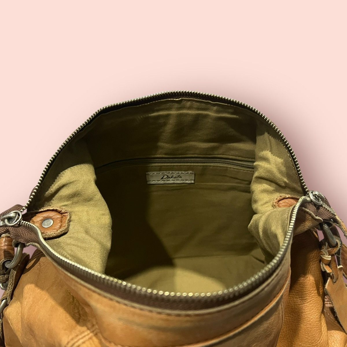 Branded Leather × Dakota Grizzly × Japanese Brand VINTAGE DAKOTA JAPAN LEATHER CROSSBODY SHOULDER BAG Size ONE SIZE - 19 Thumbnail