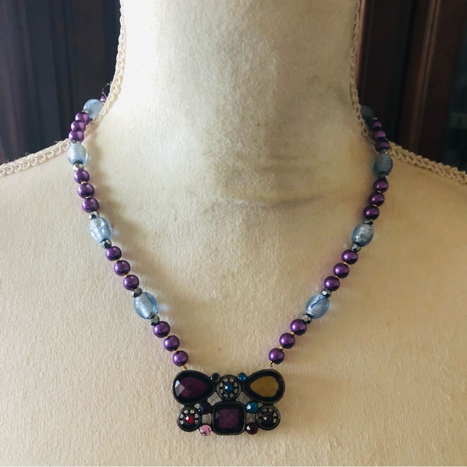 Handmade Handcrafted repurpose regal look pendant Pearl necklace Size ONE SIZE - 2 Thumbnail