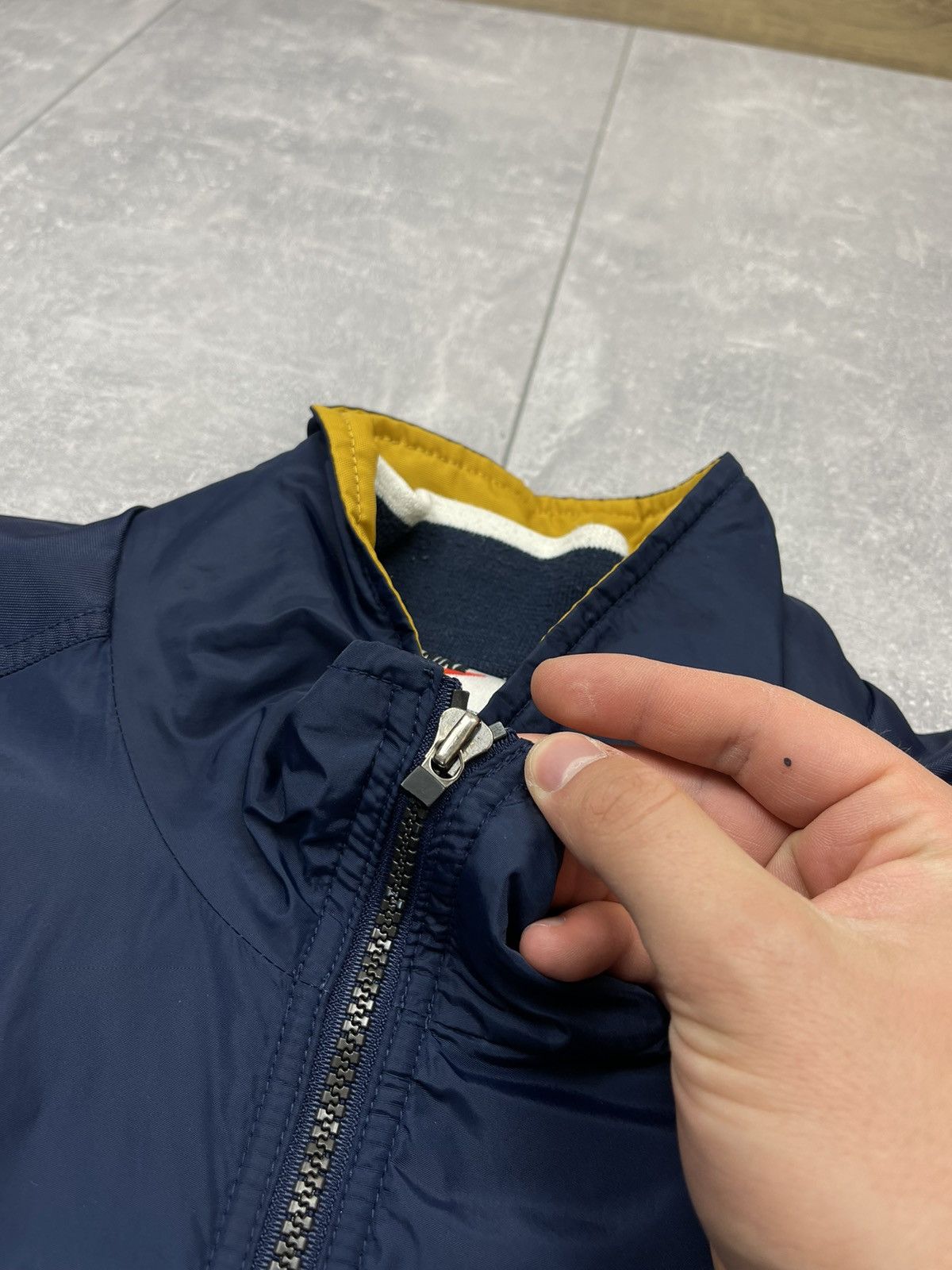 Nike Vintage Nike Puffer Jacket Back Big Logo Size US XL / EU 56 / 4 - 7 Thumbnail