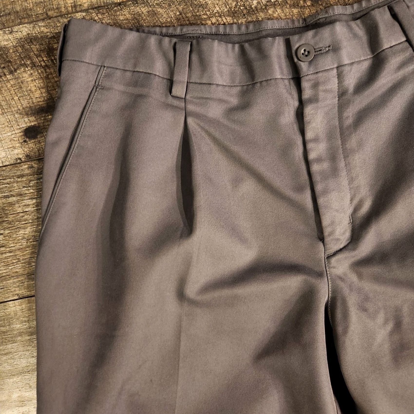 Nike Nike Golf Shorts Mens 35 Pleated Gray 9" Inseam Dri-Fit Performance Size US 35 - 3 Thumbnail