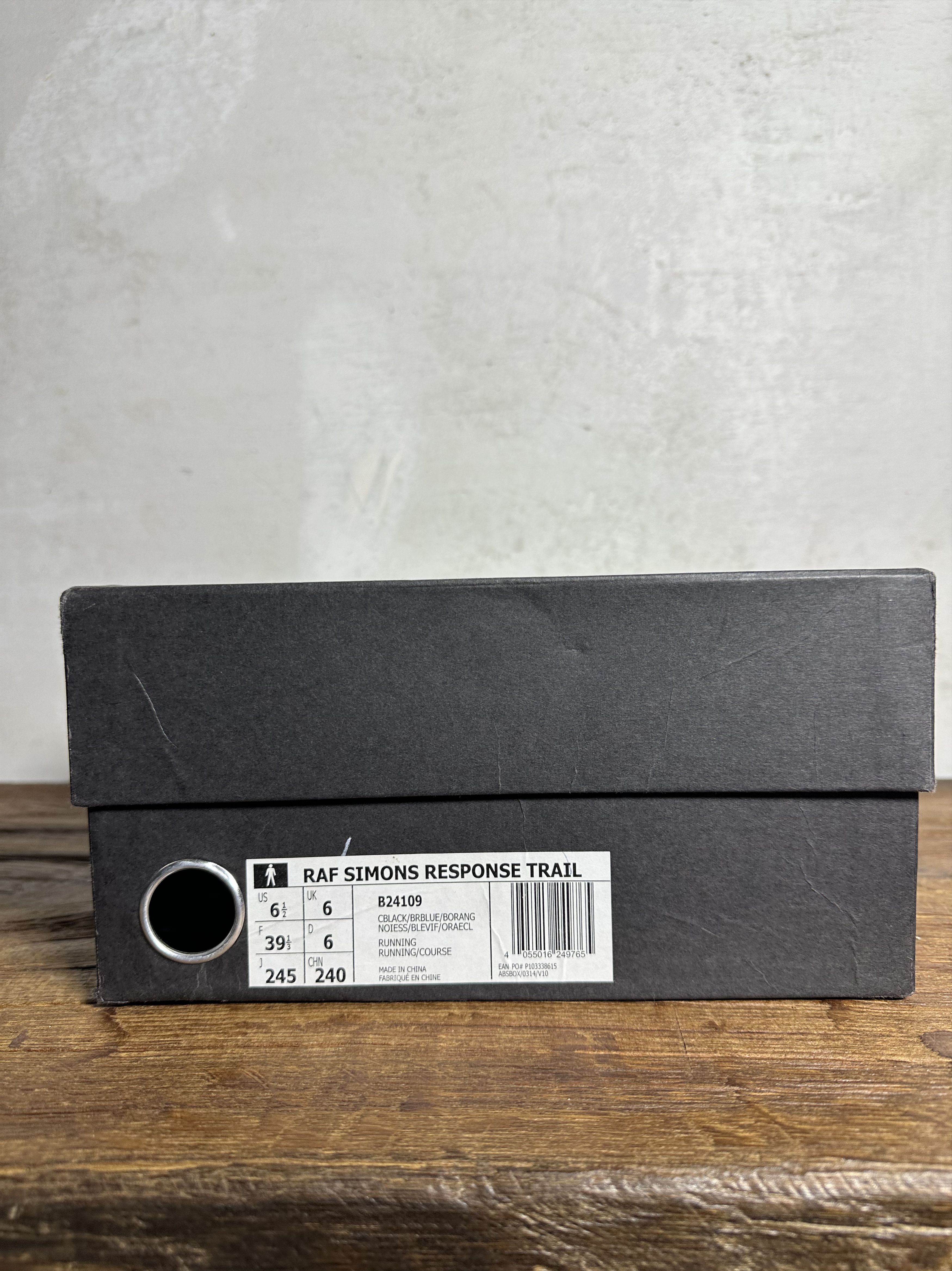 Adidas × Raf Simons EXTREMELY RARE Raf Simons Response Black Blue Trail 2 Size US 6.5 / EU 39-40 - 4 Thumbnail