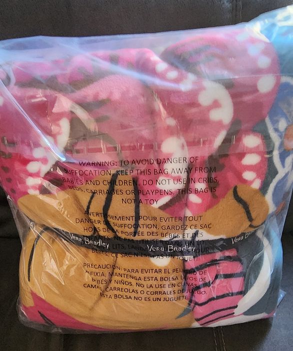 Vera Bradley Vera Bradley Disney Winnie The Pooh Plush Throw Blanket