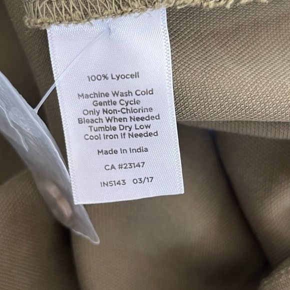 Talbots Talbots Classic Button Front Neutral Olive Green A Line Knee Size 30" / US 8 / IT 44 - 9 Thumbnail