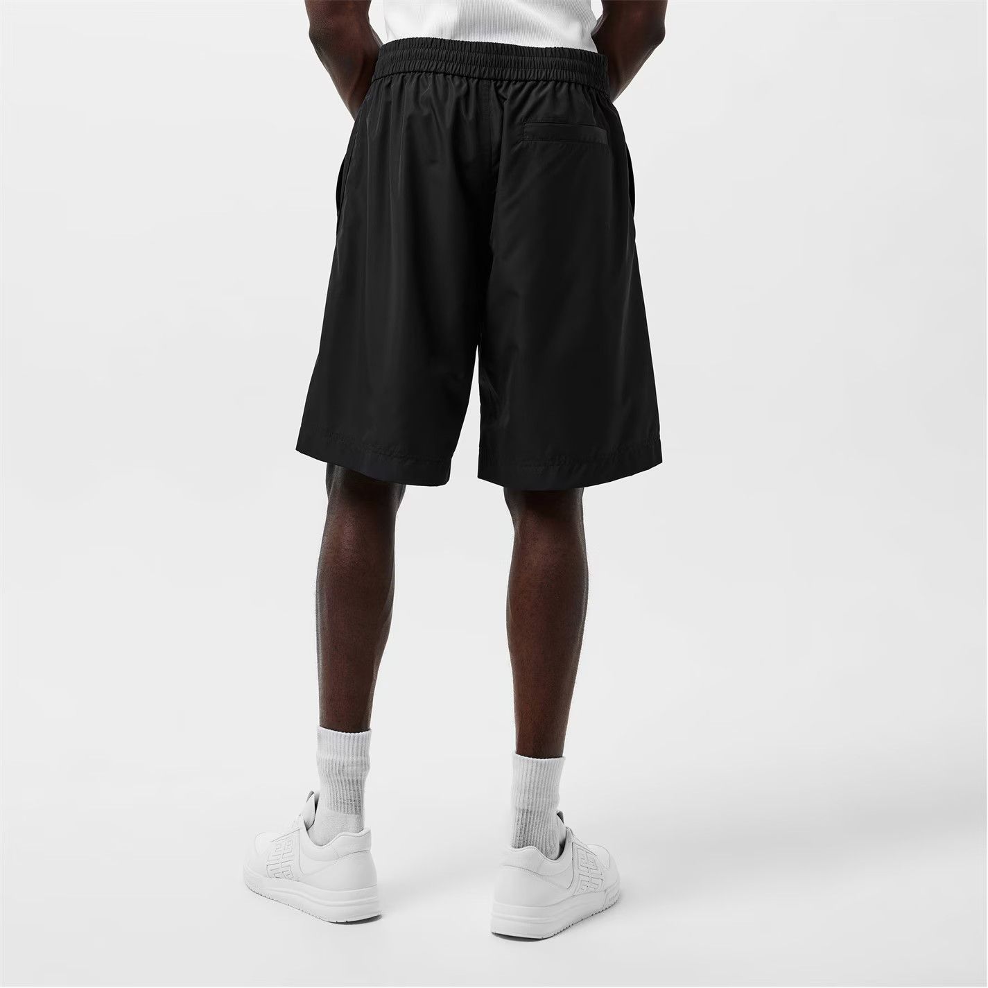 Givenchy o1g2r1mq0426 Monogram Shorts in Black Size US 34 / EU 50 - 5 Thumbnail