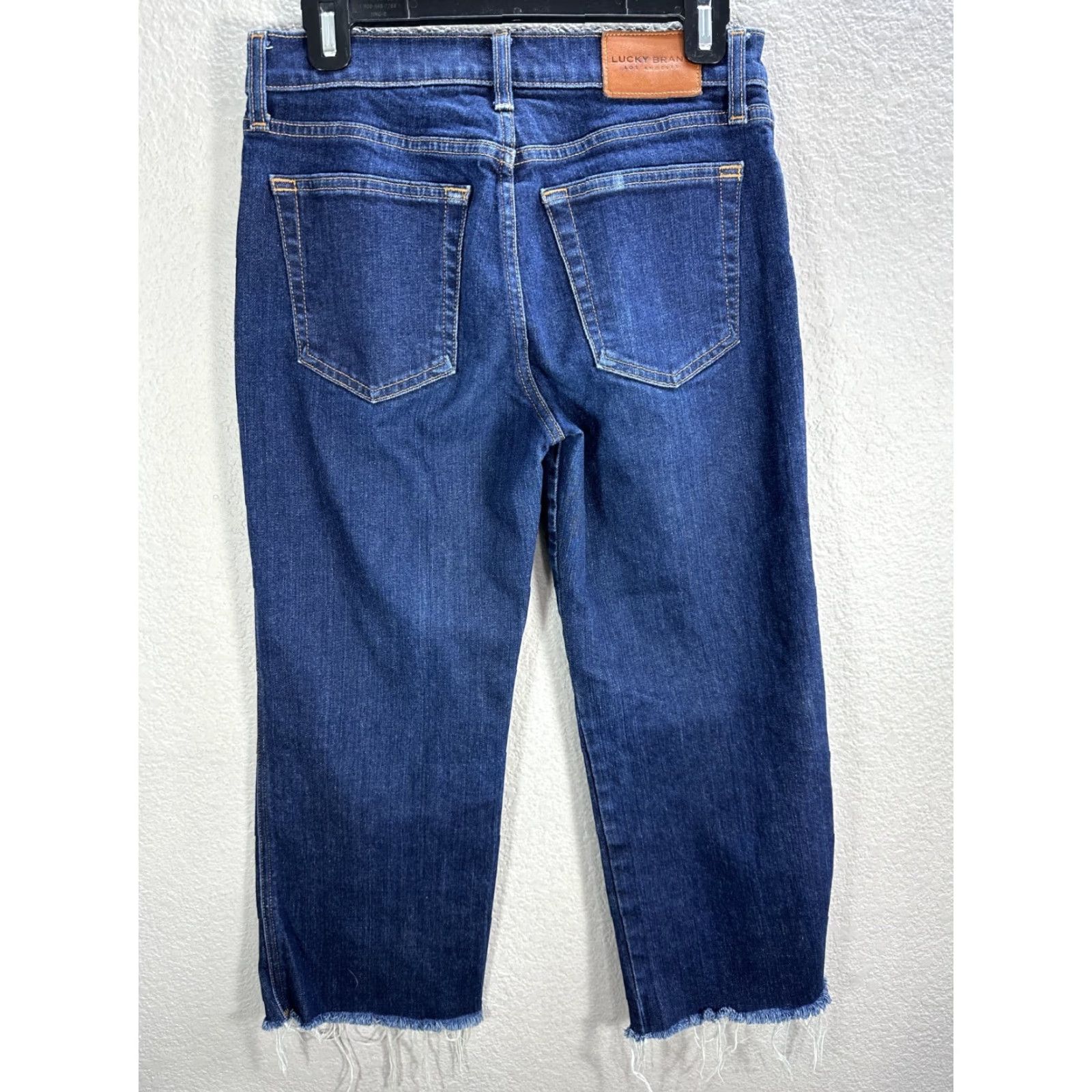 Lucky Brand Women's Lucky Brand Blue Jeans Straight Leg Crop Cropped Cotton Sz 4 / 27 jeans Womens Straight Cropped Blue Cotton Lucky Brand 4 / 27 Size 30" / US 8 / IT 44 - 6 Thumbnail