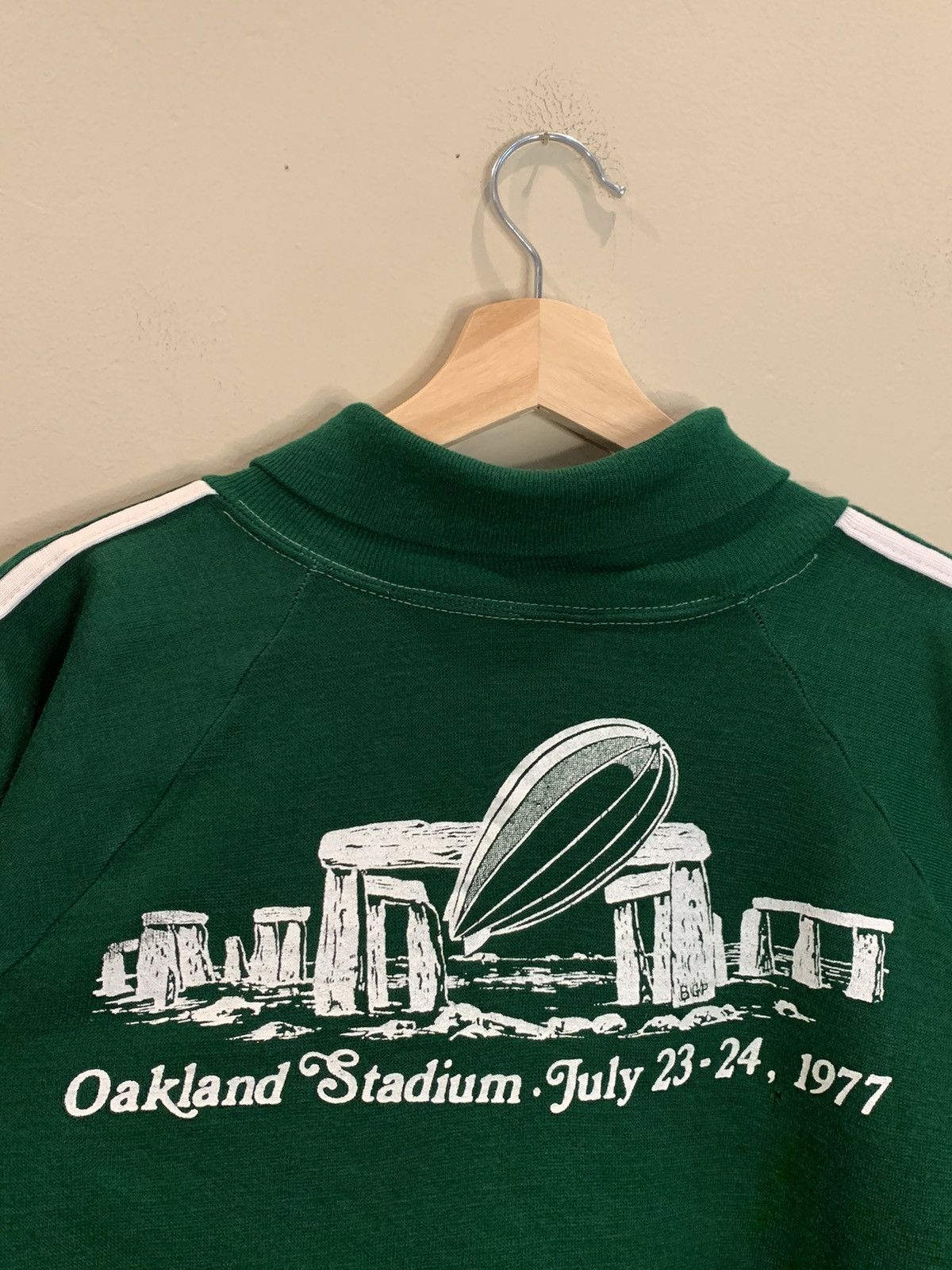 Band Tees *RARE* Vintage 1977 Led Zeppelin Oakland Stadium Tour Jacket Size US L / EU 52-54 / 3 - 4 Thumbnail