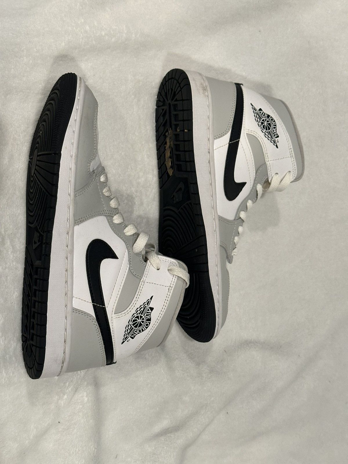 Nike Nike Jordan 1 Mid - Light Smoke Grey (Women’s) Size US 7 / IT 37 - 1 Thumbnail