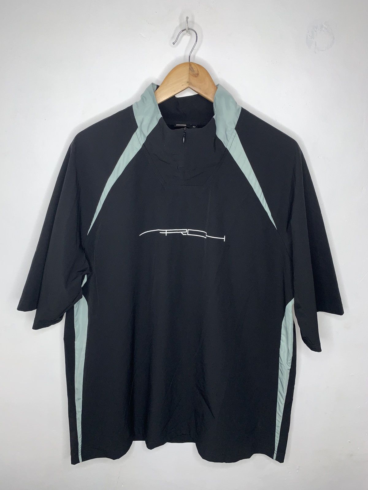 Other Roaringwild Arch Tshirt Size US L / EU 52-54 / 3 - 1 Thumbnail