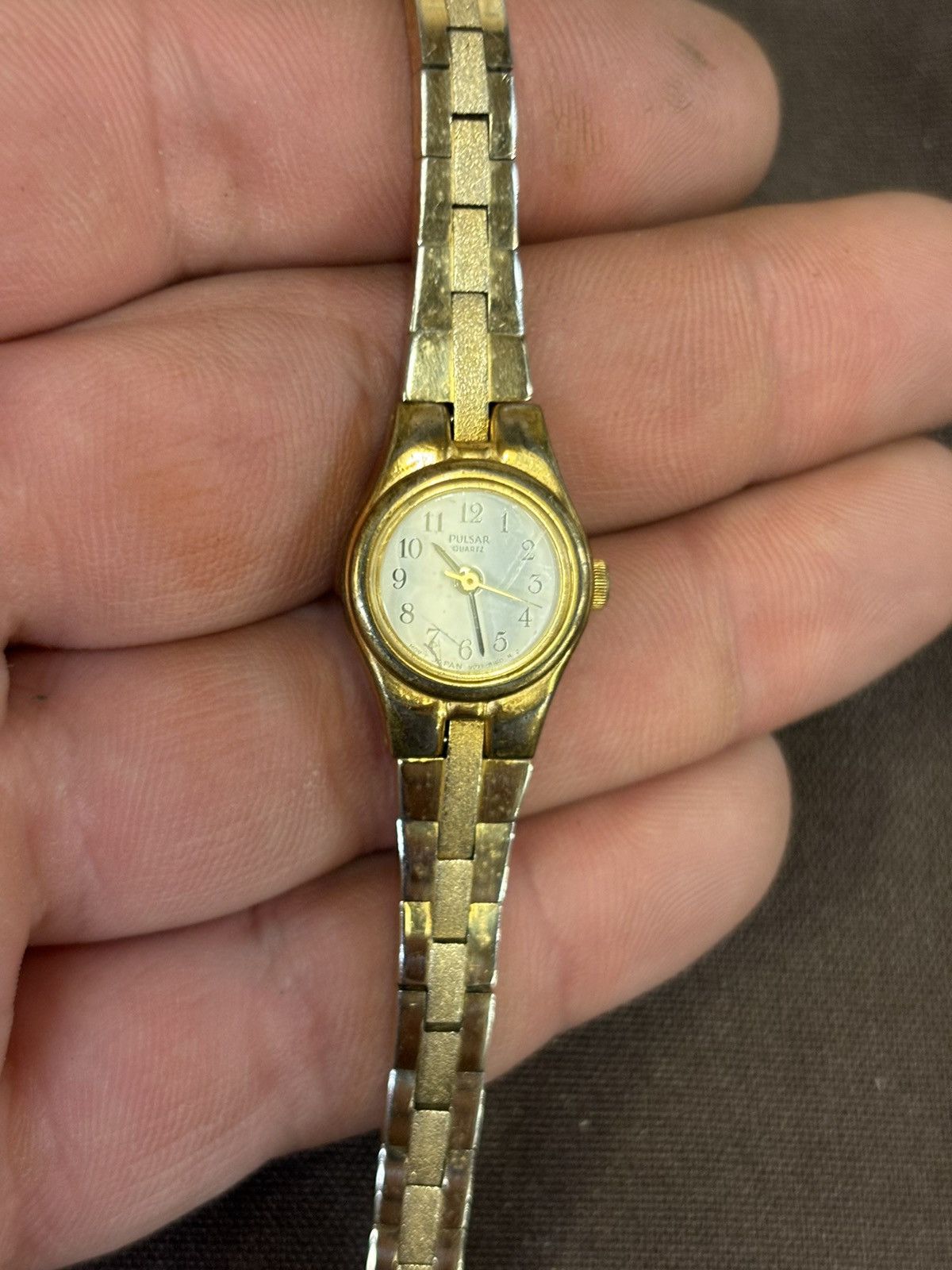 Seiko Pulsar V811-2280 Gold Tone Women’s Watch! New Battery! Size ONE SIZE - 3 Thumbnail