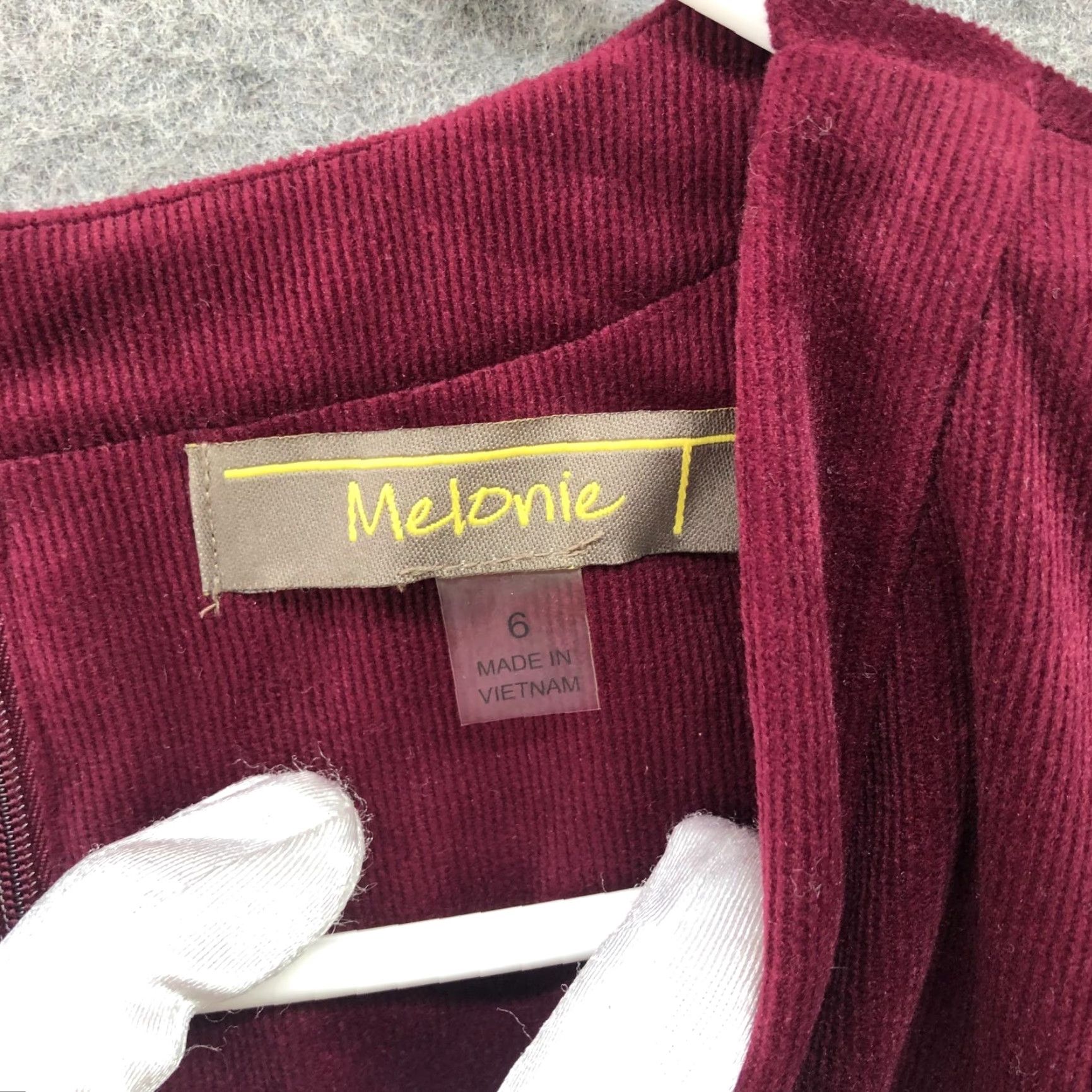 Vintage Melonie T Corduroy Dress Womens 6 Wine Burgundy Tiered V-Neck 3/4 Sleeve Dress Size M / US 6-8 / IT 42-44 - 5 Thumbnail