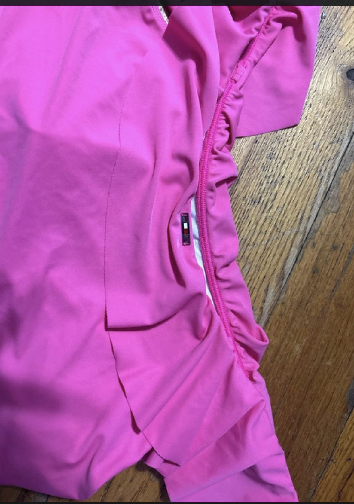 Tommy Hilfiger Pink ruffed bathing suit top Size XXL / US 16-18 / IT 52-54 - 4 Thumbnail
