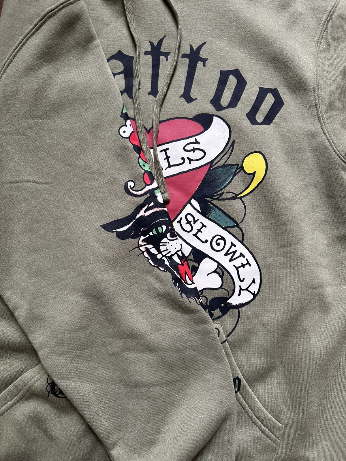 Ed Hardy Y2K Ed hardy pullover hoodie light olive sz L Size US L / EU 52-54 / 3 - 5 Thumbnail